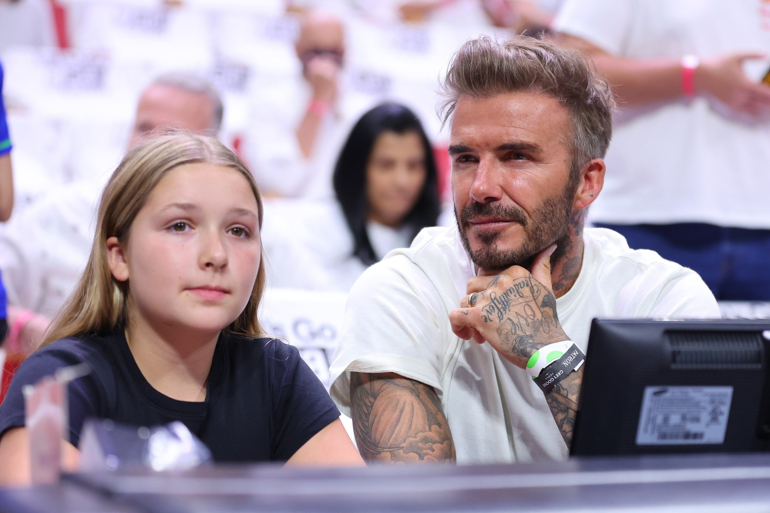 Phụ huynh thấy được gì từ việc con gái Beckham từ chối nụ hôn môi của cha? - 5