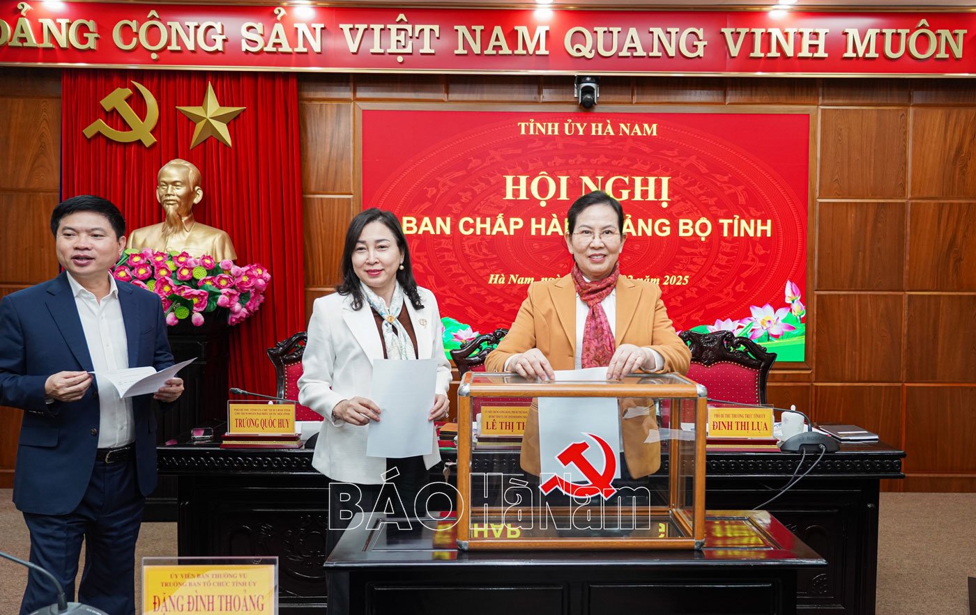 Tỉnh ủy thông báo nhanh kết quả Hội nghị Ban Chấp hành Trung ương Đảng khóa XIII