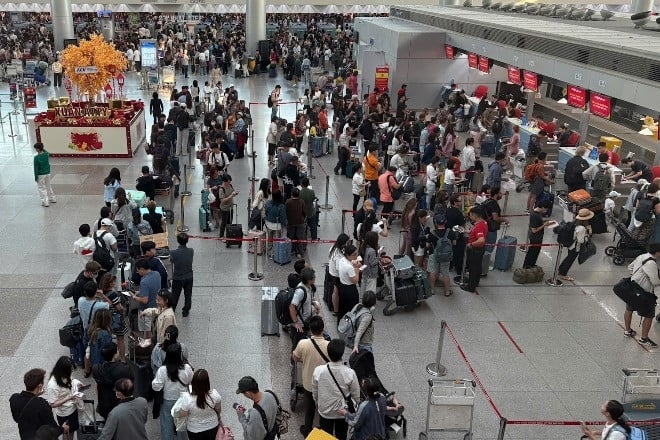 El aeropuerto de Tan Son Nhat recibe un número récord de pasajeros en el quinto día del Tet