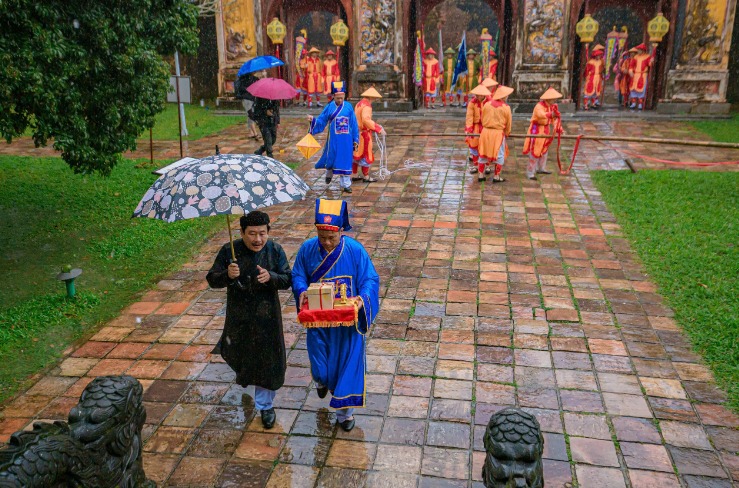 at present, the hau neu new year opening ceremony at the royal palace of hue picture 1