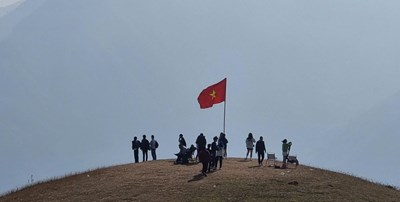 កម្មករ​និយោជិត​ឈប់​សម្រាក​៥​ថ្ងៃ​សម្រាប់​ថ្ងៃ​ឈប់​សម្រាក​ពី​ថ្ងៃ​ទី​៣០ ខែ​មេសា ដល់​ថ្ងៃ​ទី​១ ខែ​ឧសភា