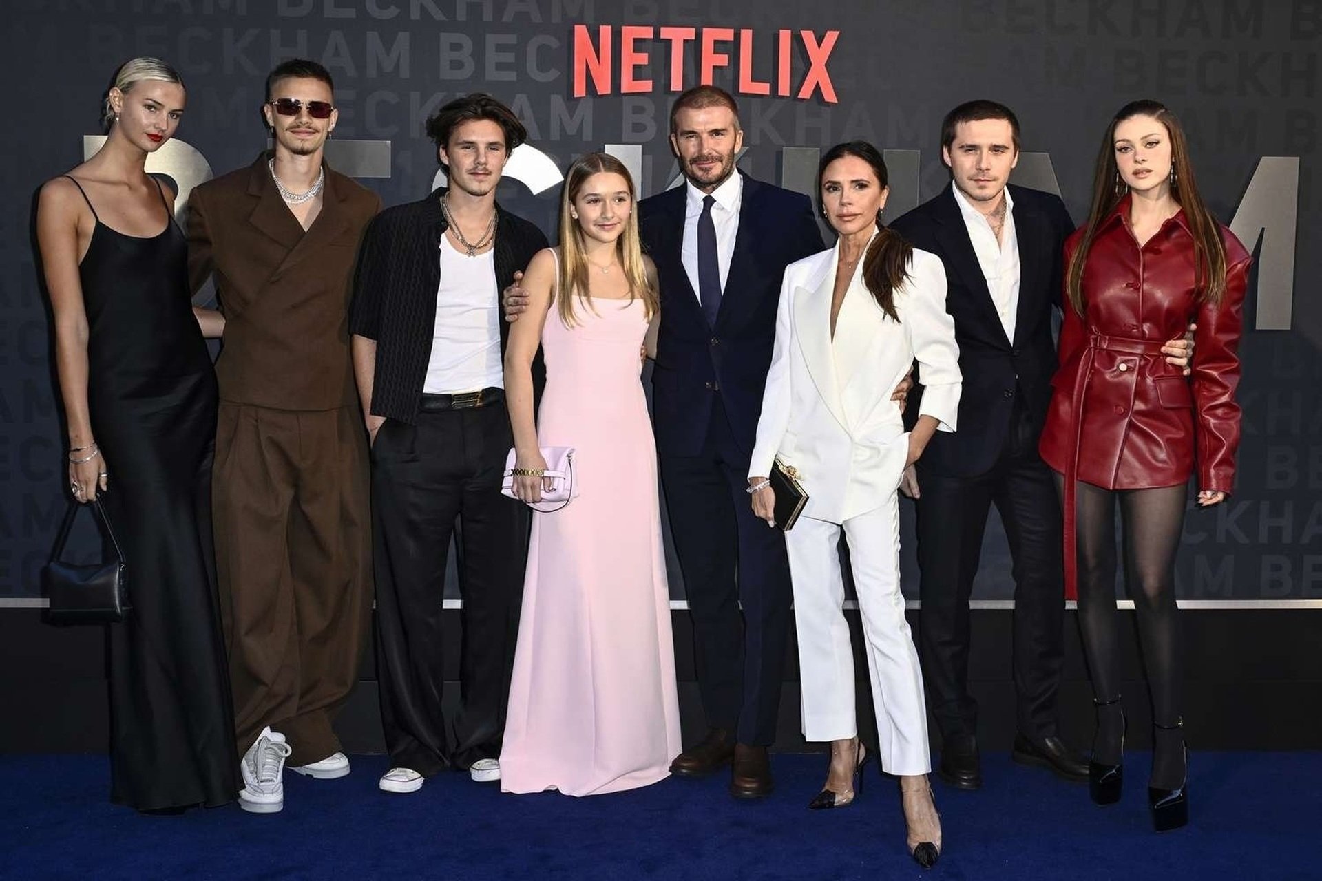 Phụ huynh thấy được gì từ việc con gái Beckham từ chối nụ hôn môi của cha? - 6