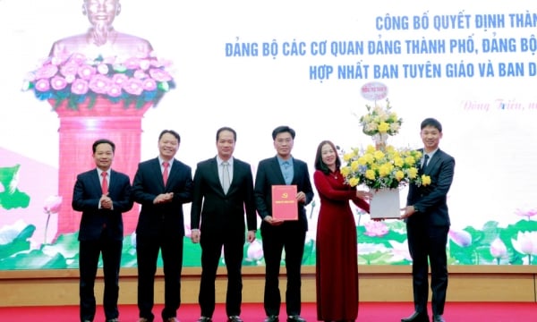 Dong Trieu City: Announcing the decision to establish the Party Committee and merge affiliated agencies