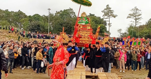 Festival único en el primer día del año del Gato en Yen Bai