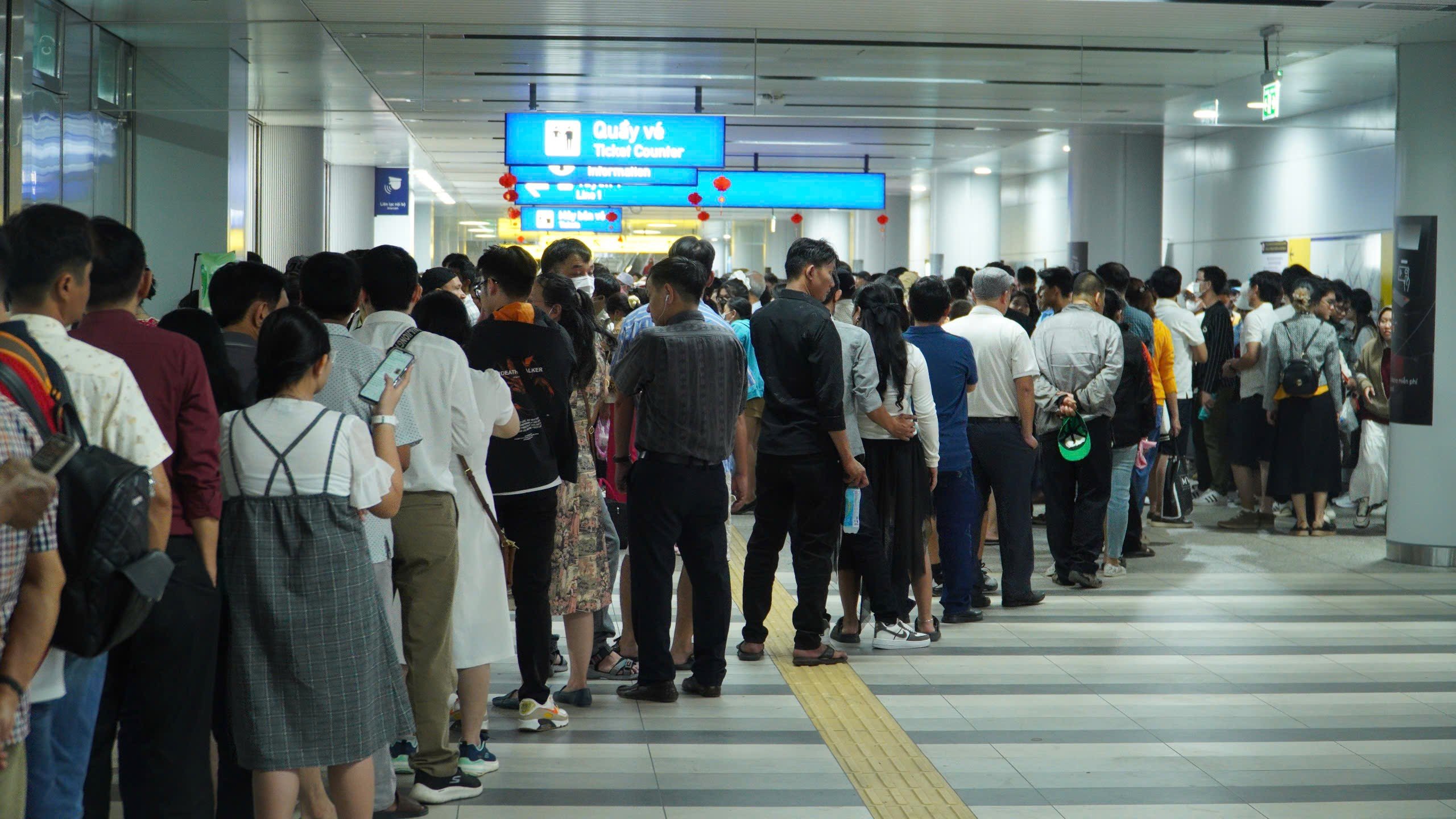 Metro số 1 thu gần 12 tỷ đồng trong 10 ngày Tết- Ảnh 2.