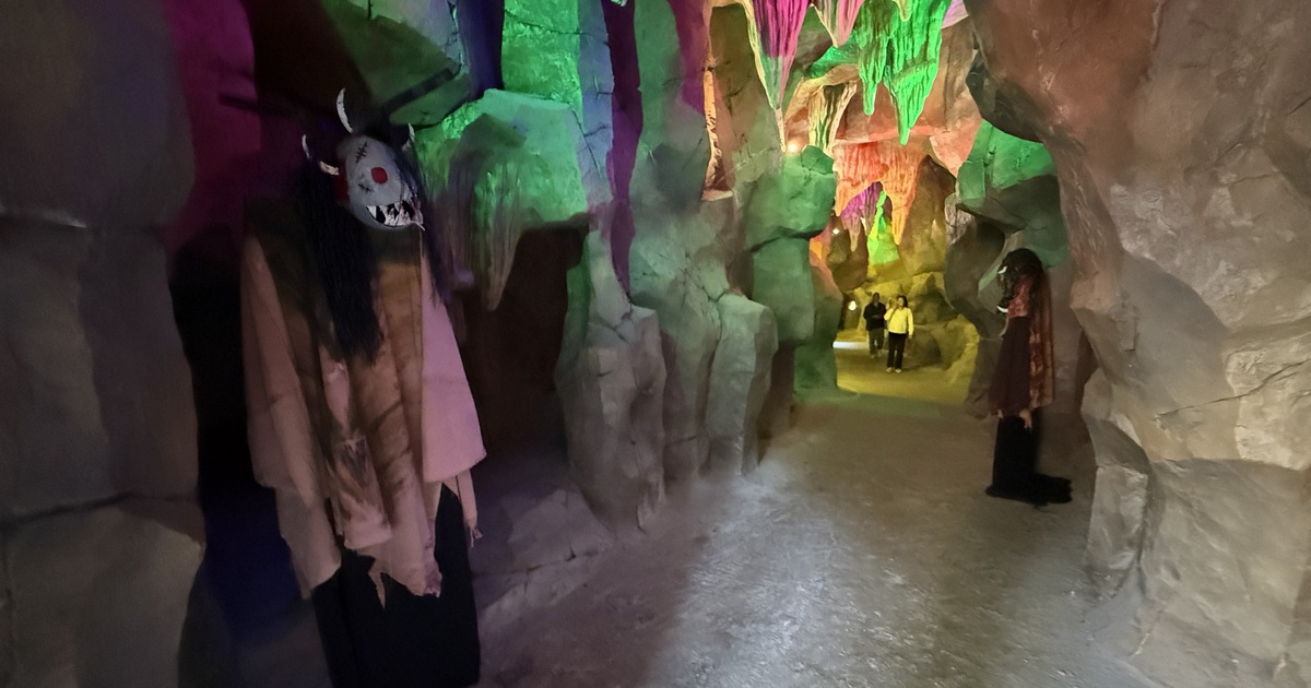 Primer plano de la 'Cueva de los Seis Caminos' en la Pagoda Ba Vang