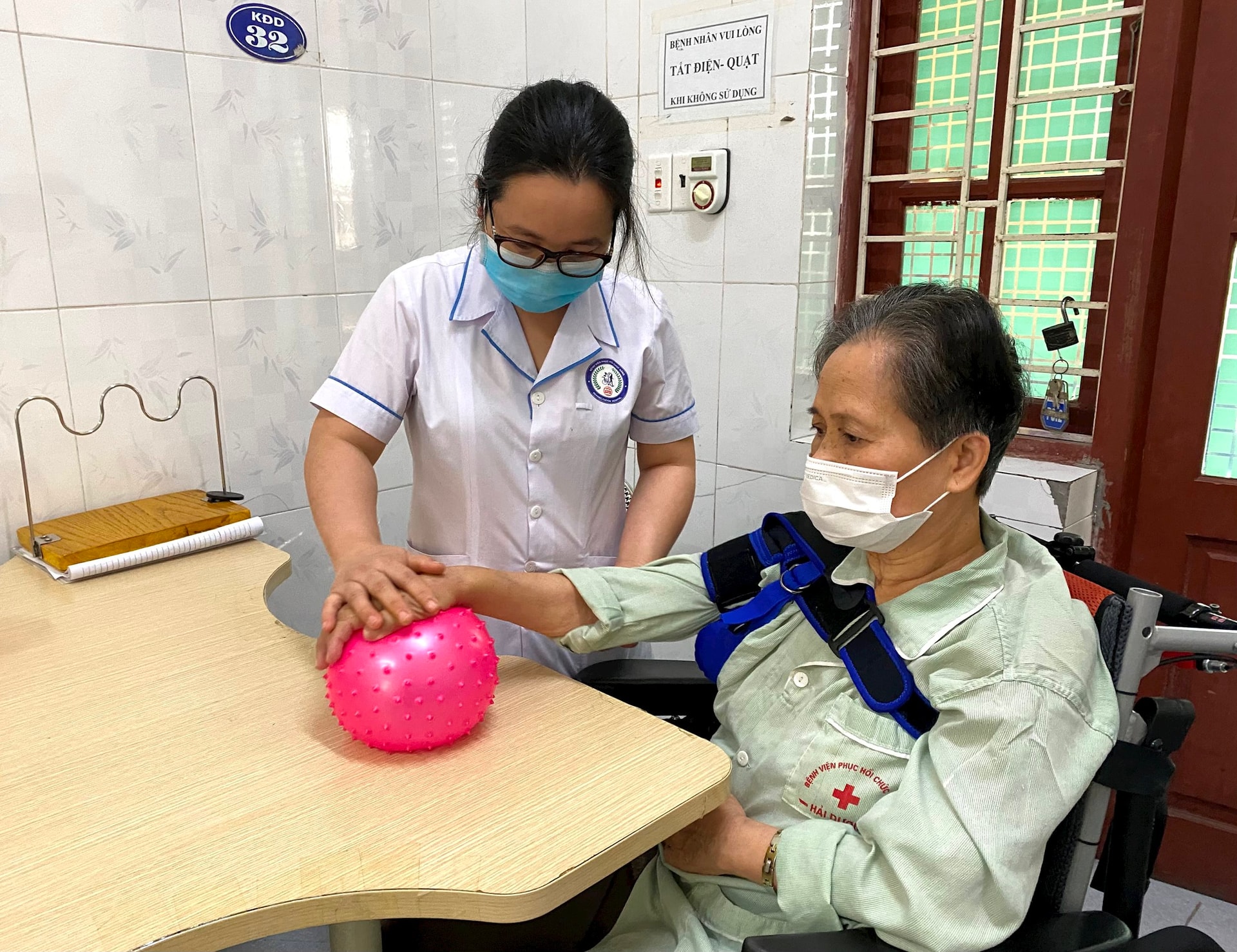 The group of medicines and medical services increased sharply, greatly affecting the consumer price index in Hai Duong.