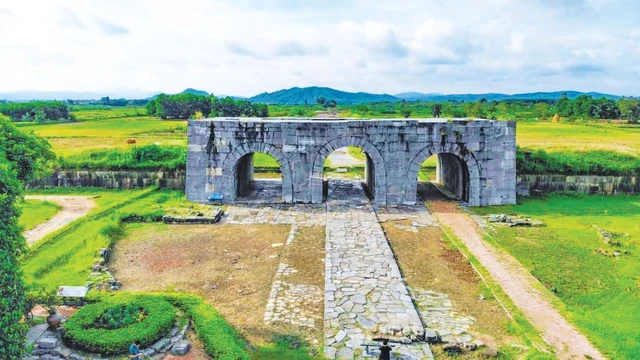 Décrypter le mystère de la citadelle de la dynastie Ho : un miracle architectural vieux de 600 ans