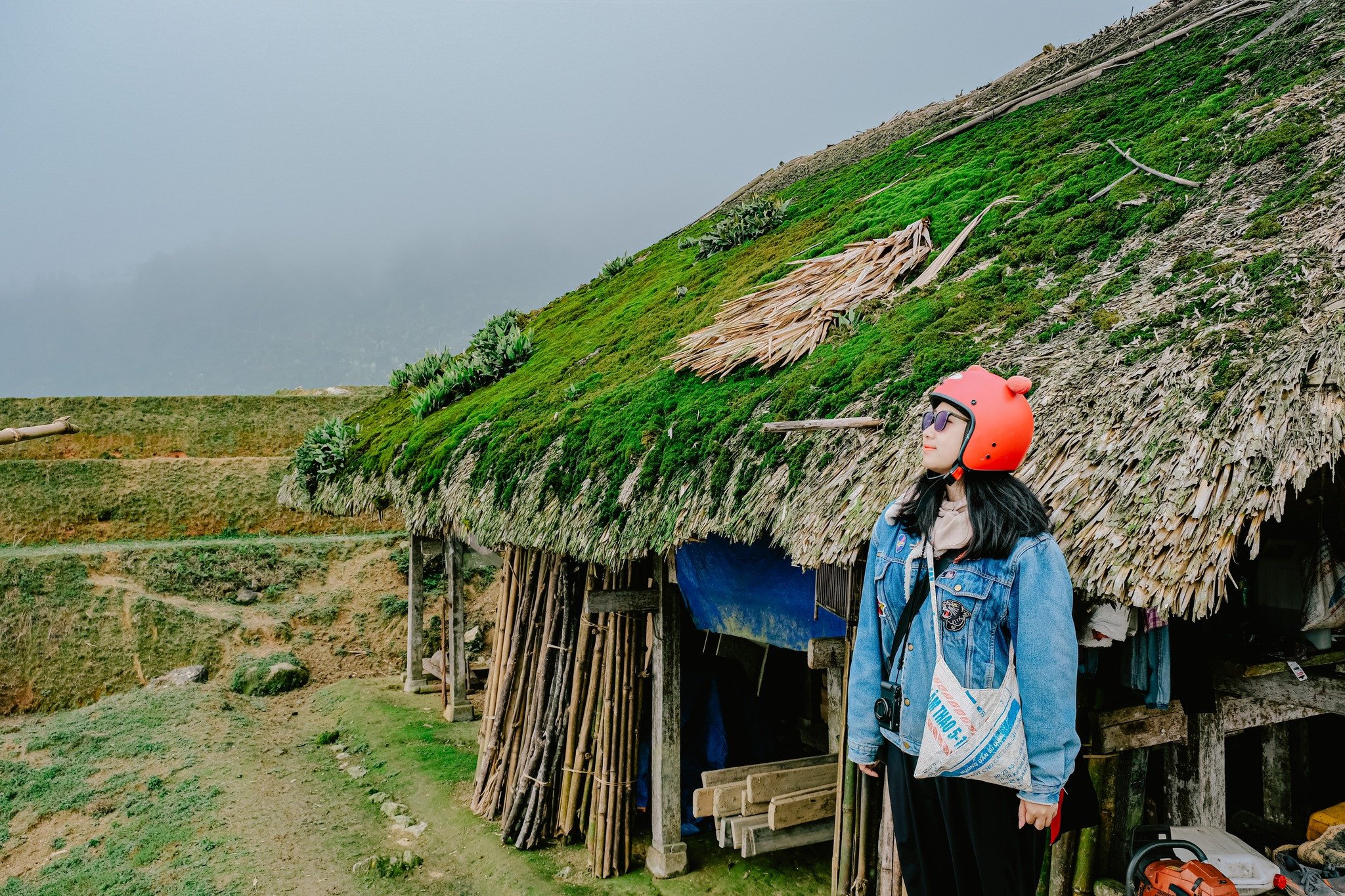 Houses with 'blankets' on the roof, keeping summer cool and winter warm in Ha Giang