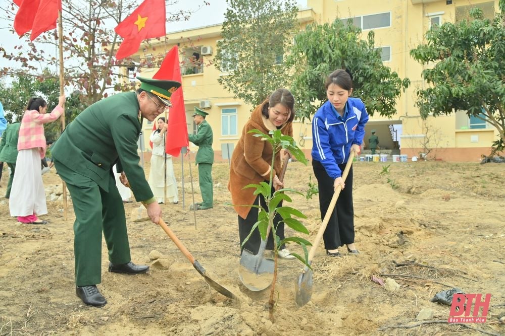 Bộ đội Biên phòng Thanh Hóa phát động Tết trồng cây “Đời đời nhớ ơn Bác Hồ” Xuân Ất Tỵ 2025