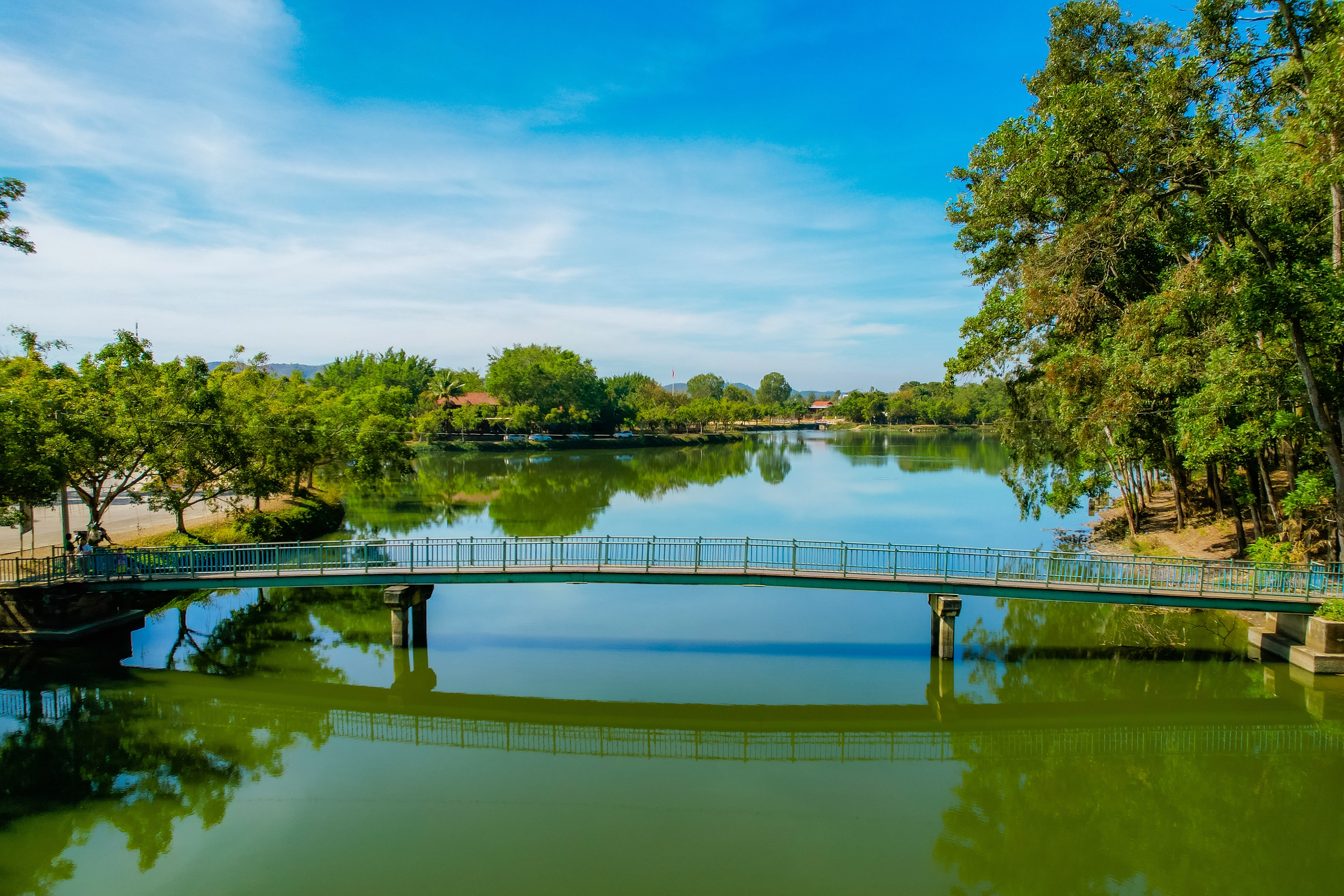 Chiêm ngưỡng vẻ đẹp như tranh vẽ của một hồ nước tại huyện biên giới Đắk Nông - Ảnh 3.