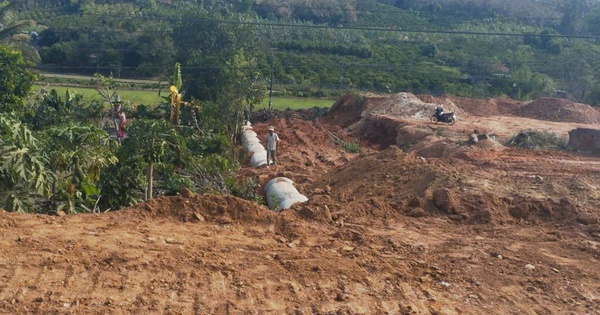 Kon Tum requests to handle 2 households encroaching on road corridor