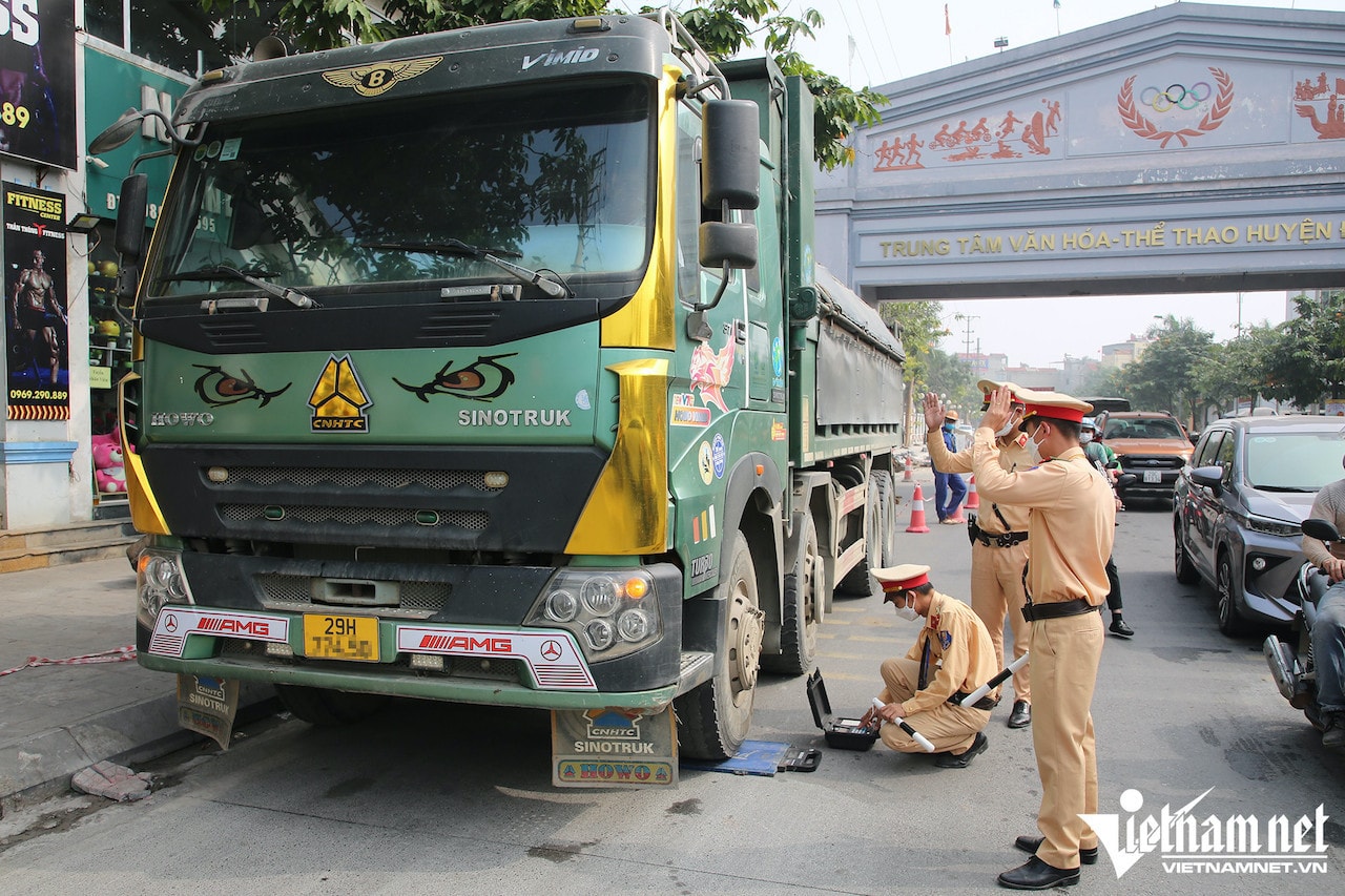 ¿La propuesta de Hanoi de aumentar las multas por infracciones de tráfico a 120 millones de VND es demasiado alta?