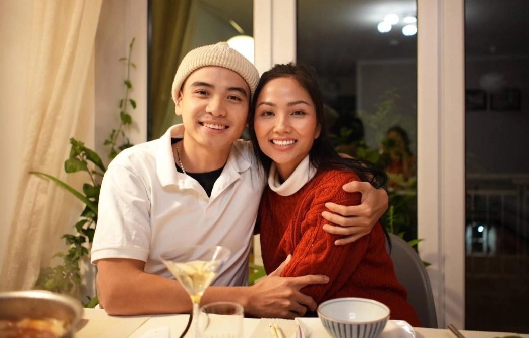 HHen Niê 7 năm yêu nhiếp ảnh gia: Vài lần hợp tan, không đặt nặng kinh tế - 10