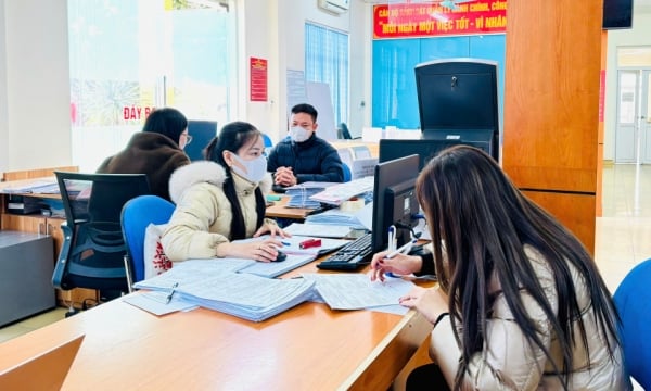 반돈은 설날 직후에 다시 일터로 돌아간다