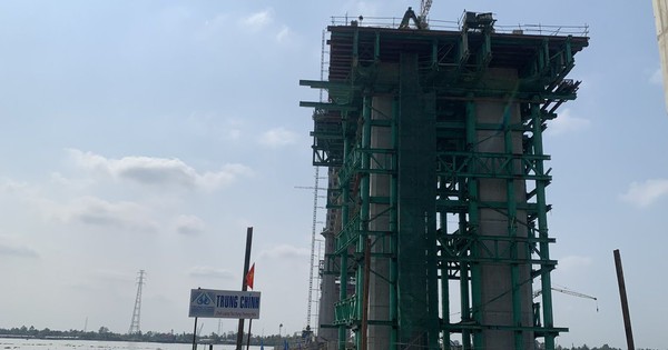 La construction du pont Rach Mieu 2 bat son plein au début de la nouvelle année