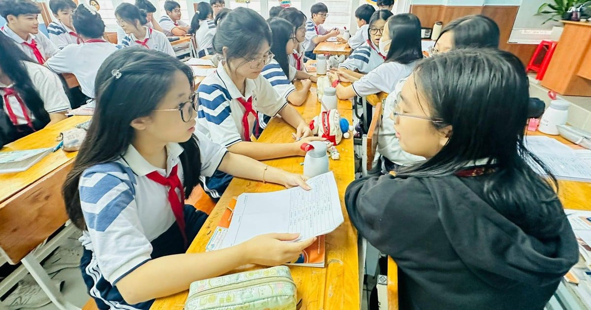 Ho Chi Minh City officially announced enrollment information for grades 6 and 10.