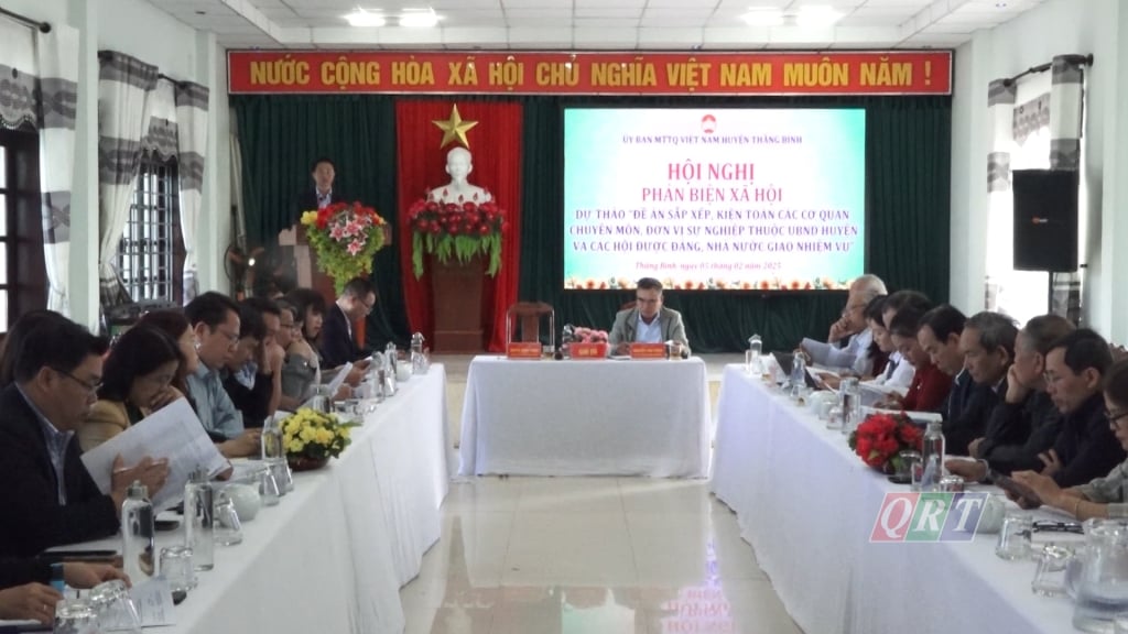 Thang Binh commented on the Project to arrange and consolidate professional agencies and public service units.