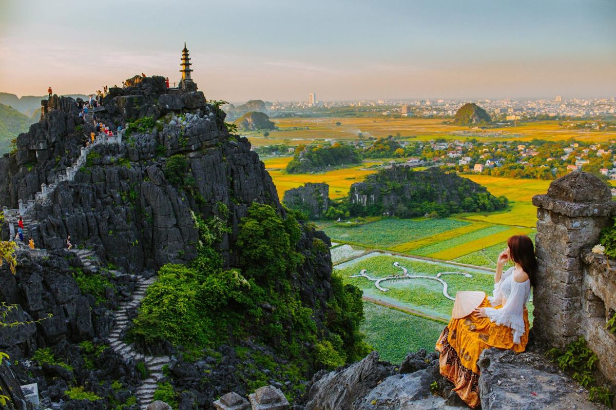 Khám phá Hang Múa - nơi được mệnh danh là "Thánh địa sống ảo miền Bắc"