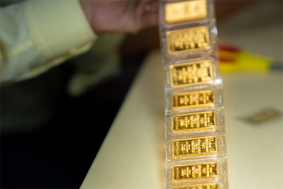 Gold price on February 4, 2025: SJC increased by more than 1 million VND/tael, world gold reached a record high