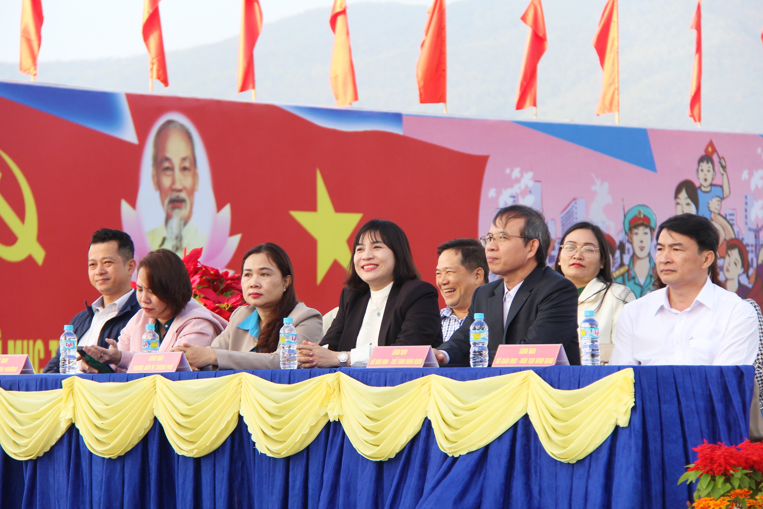 Khánh thành “Đường cờ Tổ quốc” tuyến đường ven biển nội thành đẹp nhất Bình Định- Ảnh 2.