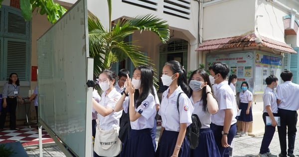 Ho Chi Minh City "finalizes" 10th grade exam date, 6th grade enrollment plan