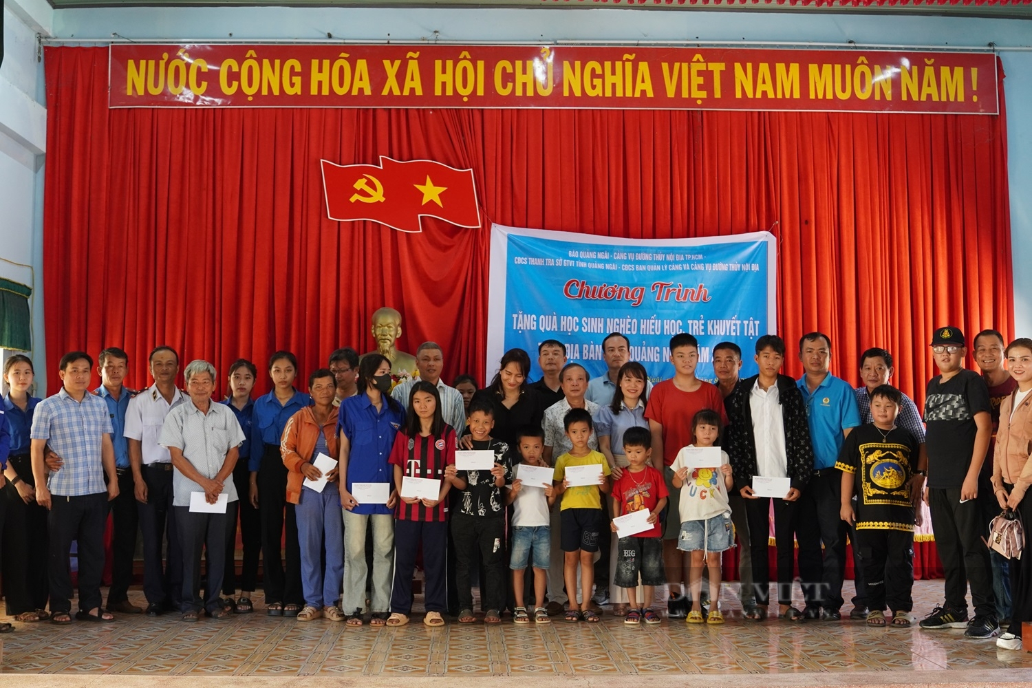 Hỗ trợ sinh kế: Trao cơ hội thoát nghèo bền vững cho người dân Quảng Ngãi - Ảnh 1.