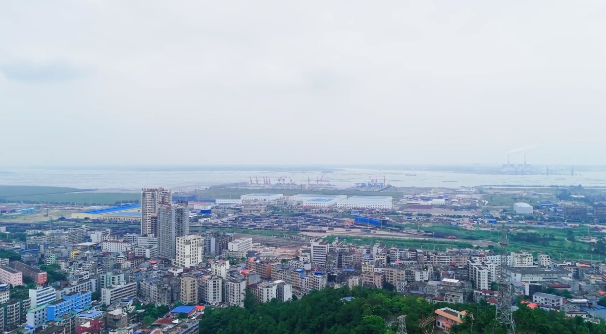 75 años de amistad entre Vietnam y China: visita al puerto número 0, ciudad de Fangchenggang, Guangxi