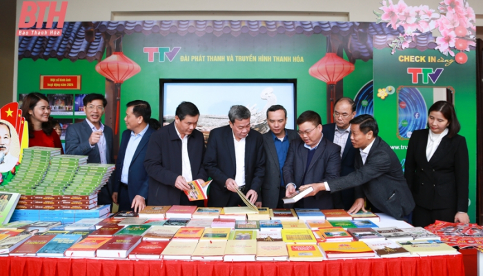 Opening of the Spring Newspaper Festival of At Ty 2025 in Tho Xuan district