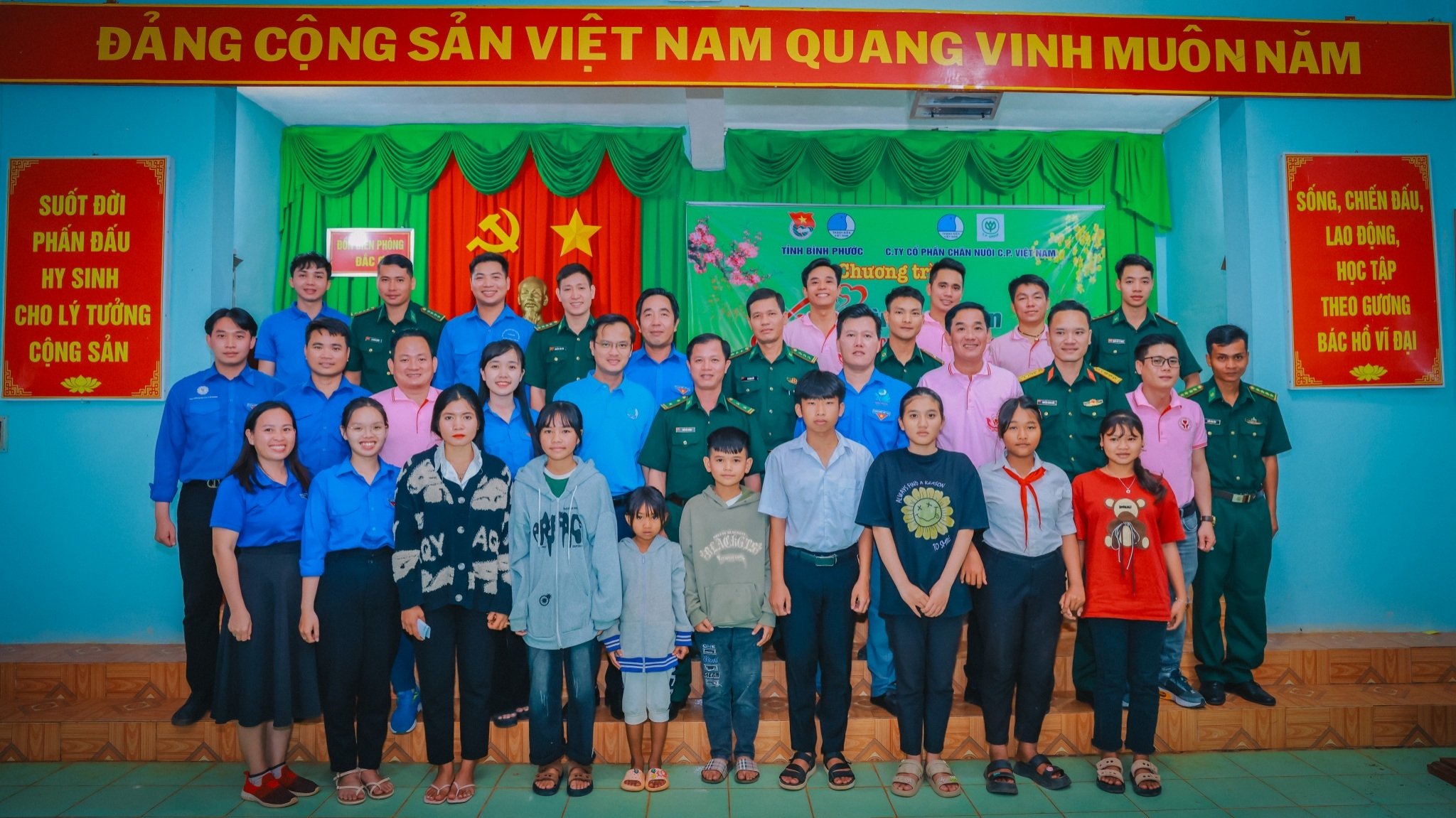 CP Vietnam accompanies the Vietnam Youth Union of Binh Phuoc province to spread the spirit of patriotism and dedication