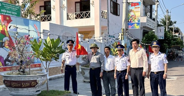 Dos jefes adjuntos del Comité de Movilización de Masas del Comité Provincial del Partido de Binh Dinh solicitaron su jubilación anticipada.