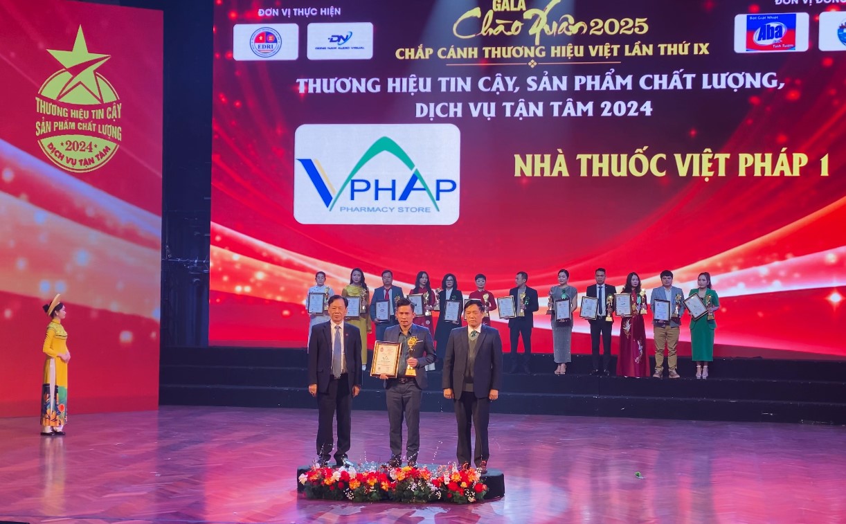 Nhà Thuốc Việt Pháp 1 - Top 10 Thương hiệu tin cậy 2024: Thành quả của sự tận tâm và chất lượng- Ảnh 1.