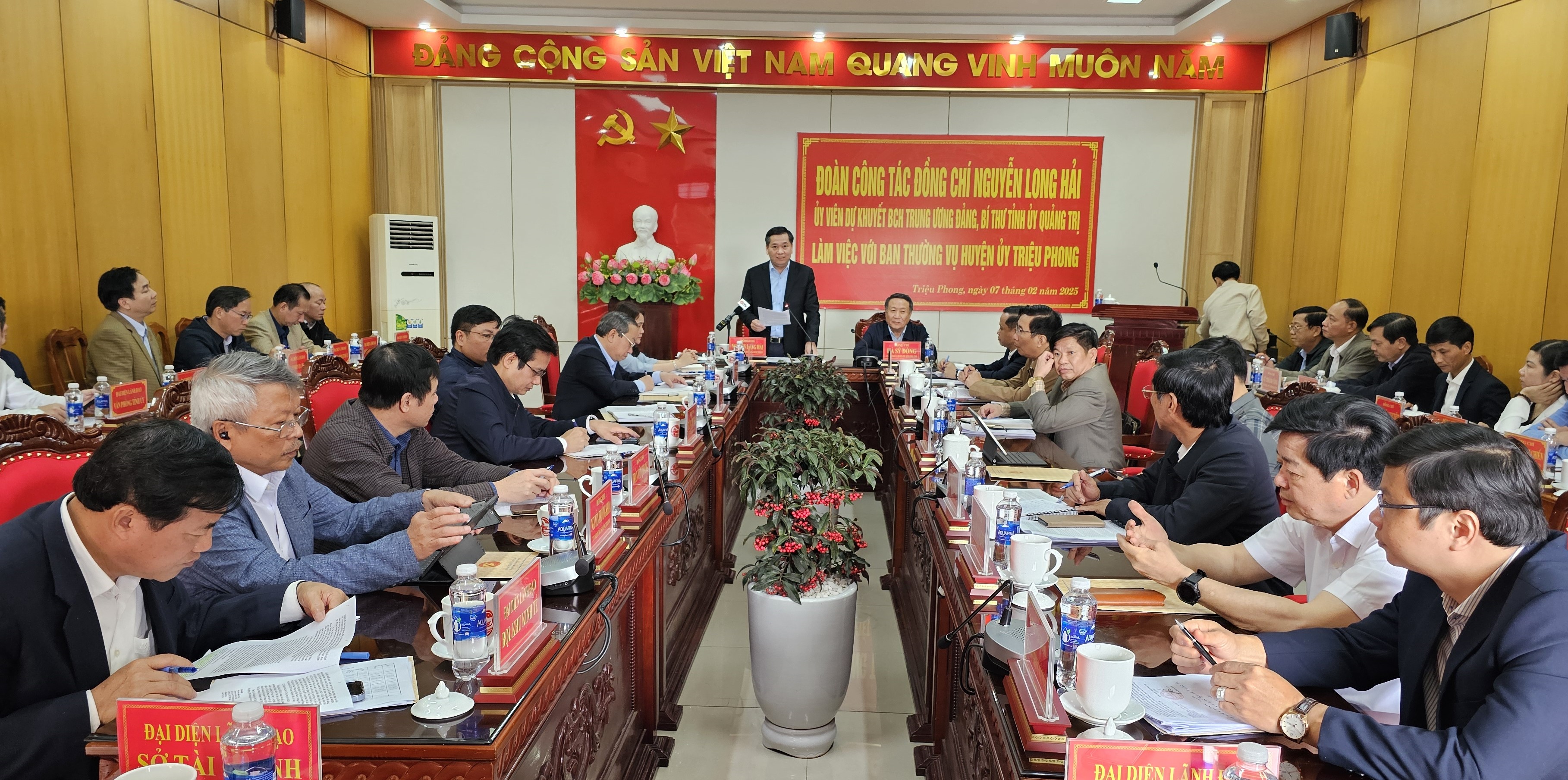 Provincial Party Secretary Nguyen Long Hai: Trieu Phong resolutely implements solutions to achieve economic growth of over 8% in 2025