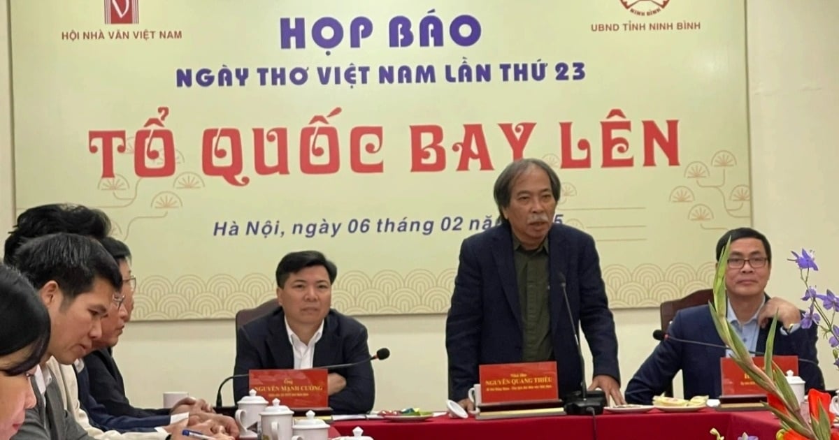 Ngày thơ Việt Nam "Tổ quốc bay lên" lần đầu tiên tổ chức tại Ninh Bình