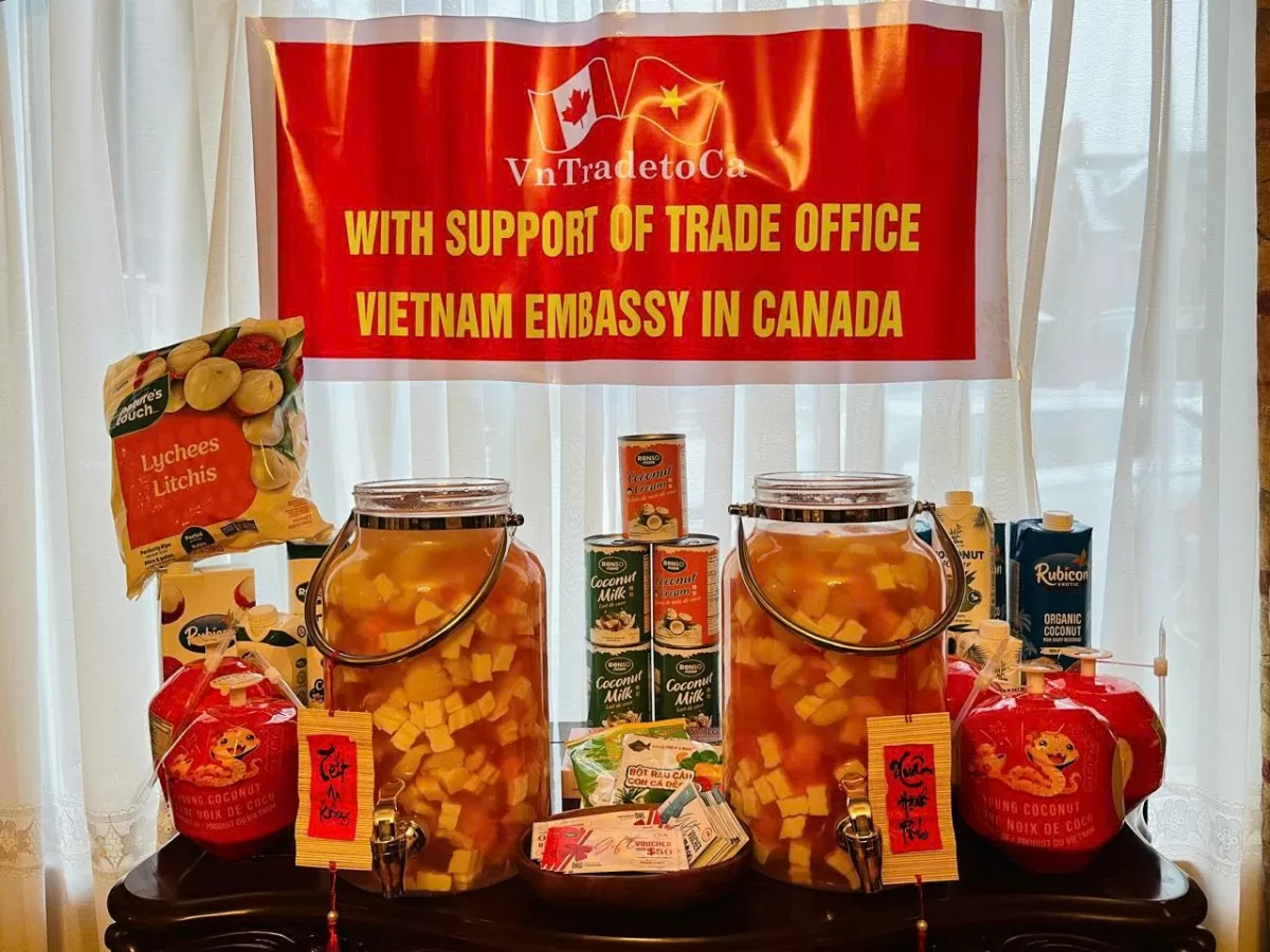 Vietnamese people in Canada celebrate Tet with lychee and coconut jelly