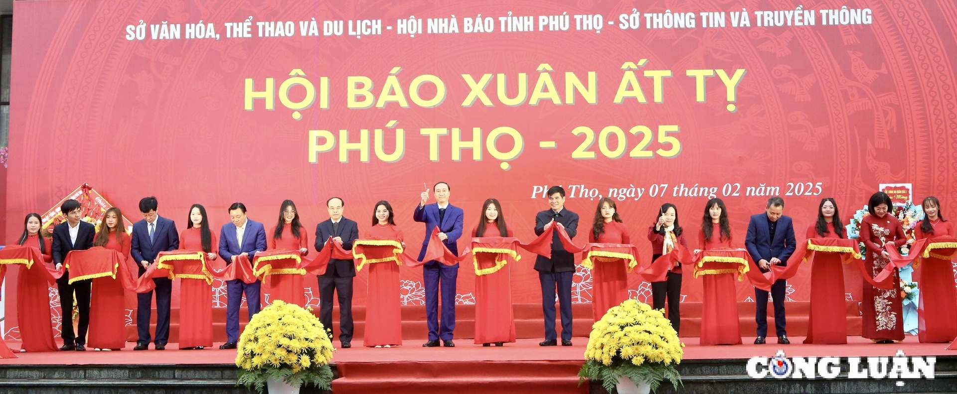 Hoi Bao Xuan bei Ty Phu Tho 2025 kreativer offener Raum in der Nähe der Tür und einfach zu empfangen, lesen Sie Bild 4