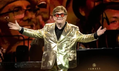 Elton John: Như đang bước vào một kỷ nguyên mới với album phòng thu mới