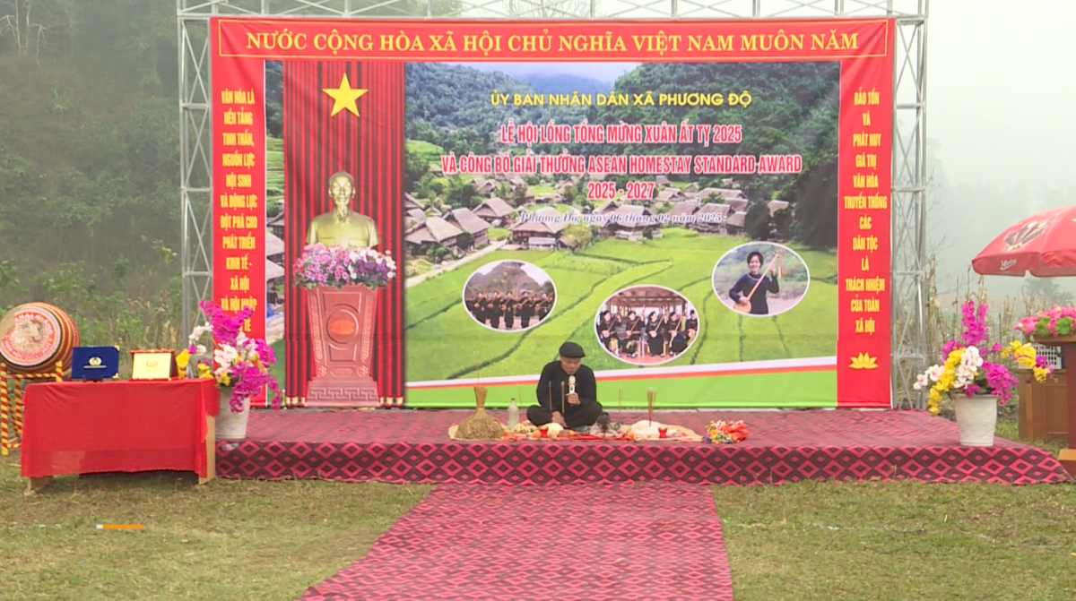 Exciting Long Tong Festival in Phuong Do commune, Ha Giang city