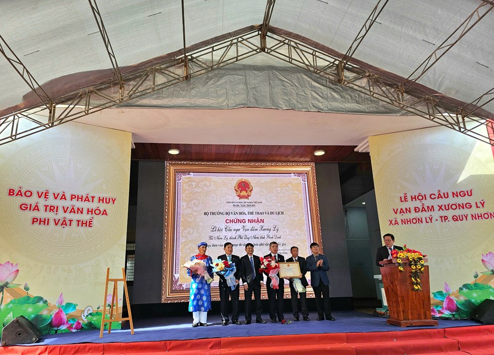 Van Dam Xuong Ly Fishing Festival receives National Intangible Cultural Heritage Certificate - photo 1