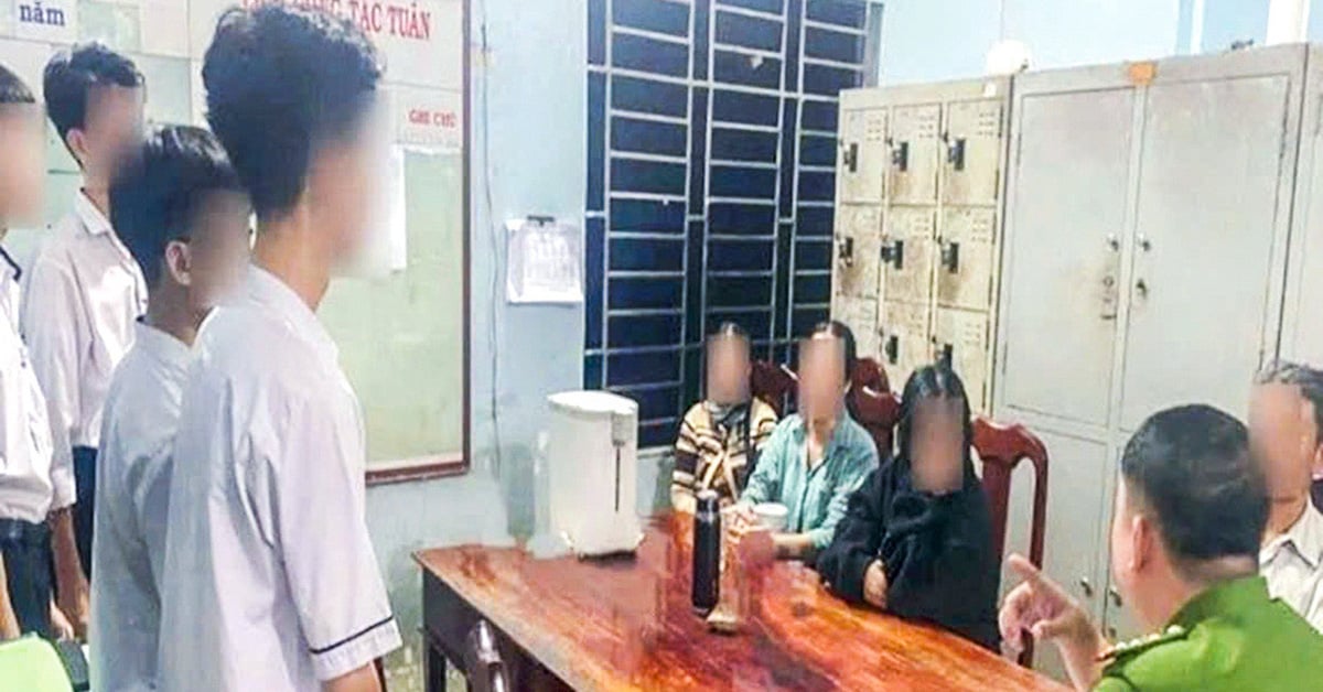 Students in Dong Nai punished for lending money to classmates at high interest rates