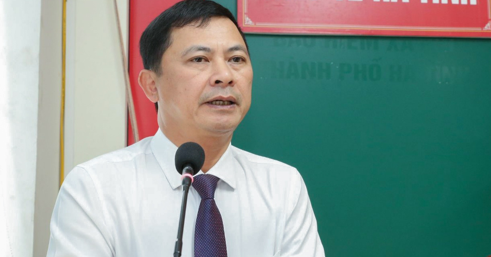 El vicepresidente de la provincia de Ha Tinh y jefe del comité de organización del Comité Provincial del Partido pidió su jubilación anticipada