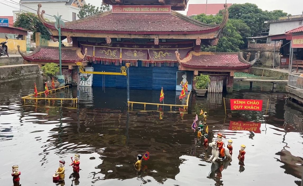 Bauer aus Hong Phong (Ninh Giang) wird Wasserpuppenkünstler