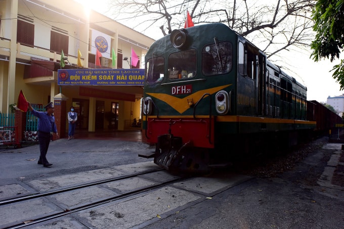 Lao Cai - Hanoi Railway