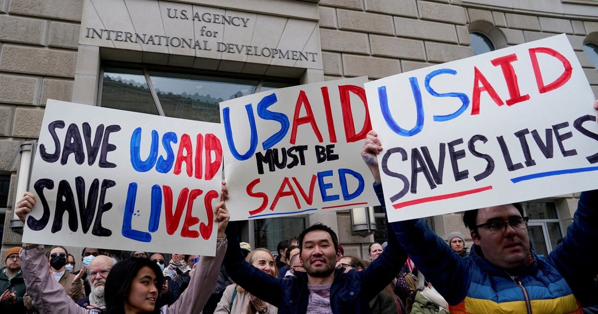 Judge blocks Trump administration from suspending 2,200 USAID employees