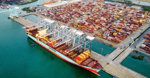 CMIT Port welcomes Gemini cooperation ship connecting directly to the US West Coast