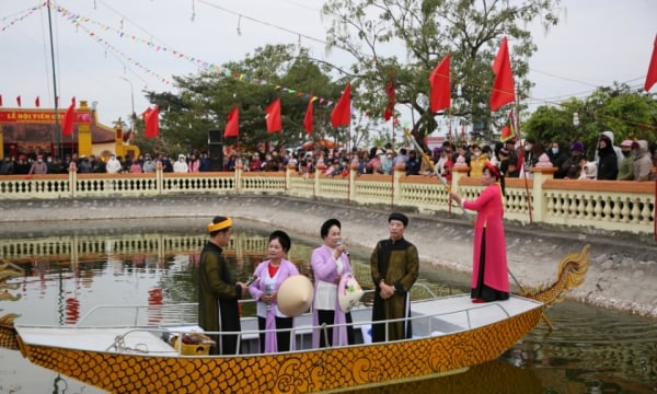 ពិធីបុណ្យនិទាឃរដូវដ៏អ៊ូអរ