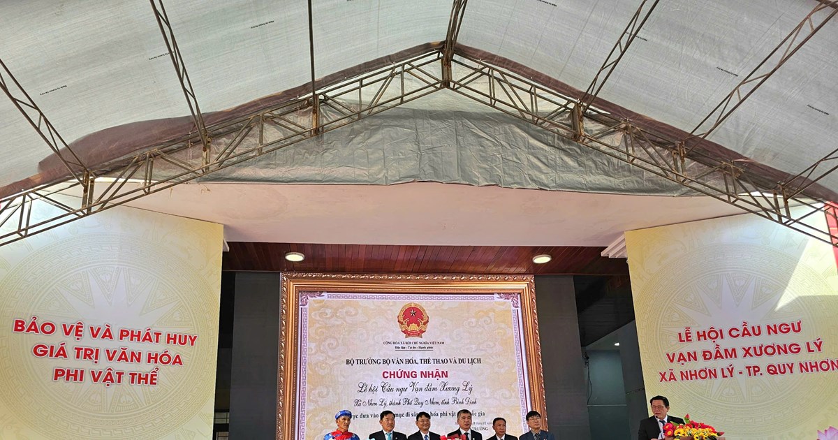 Van Dam Xuong Ly Fishing Festival receives National Intangible Cultural Heritage Certificate