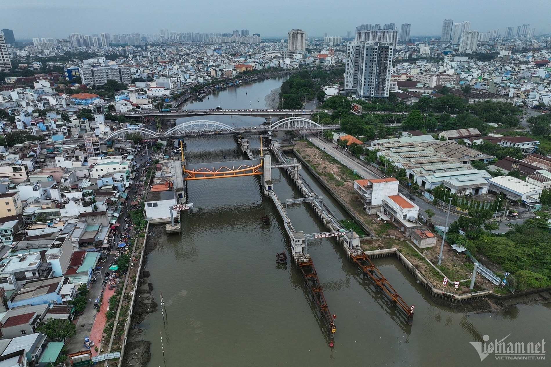 นายกฯ สั่งเร่งเคลียร์อุปสรรคโครงการป้องกันน้ำท่วม 1 หมื่นล้านดอง