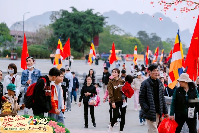 ha nam hoi xuan tam chuc 2025 ready to welcome guests image 2