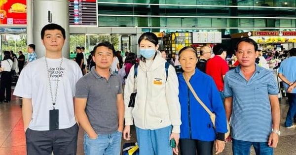 Female student "disappeared" during Tet and the moment she met her relatives at Tan Son Nhat airport